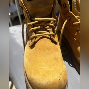 Great condition, very confortable steel toes const.boots size 8 in men’s size